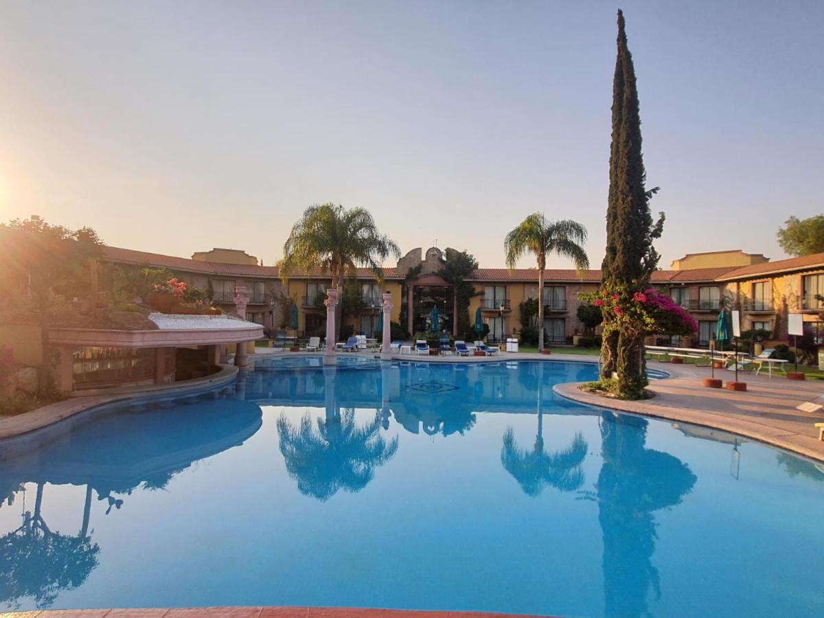Gran Hotel Hacienda De La Noria Aguascalientes Exterior foto The pool at the hotel