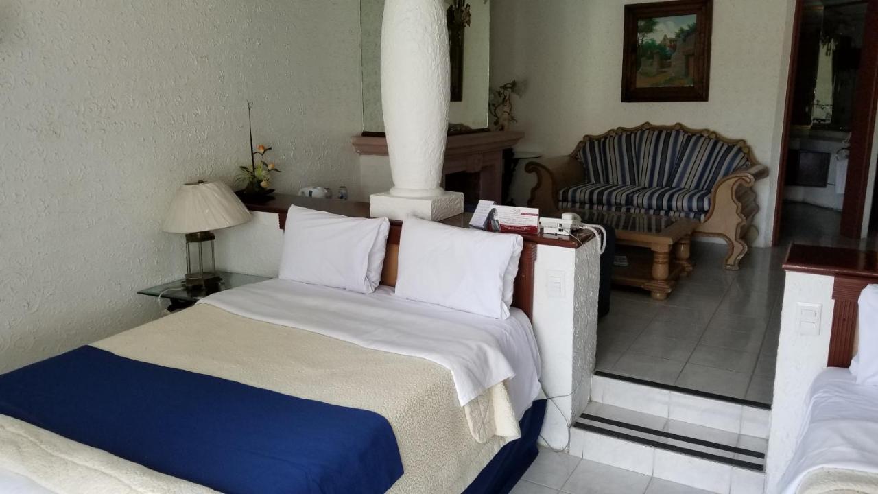 Gran Hotel Hacienda De La Noria Aguascalientes Exterior foto A room at the hotel
